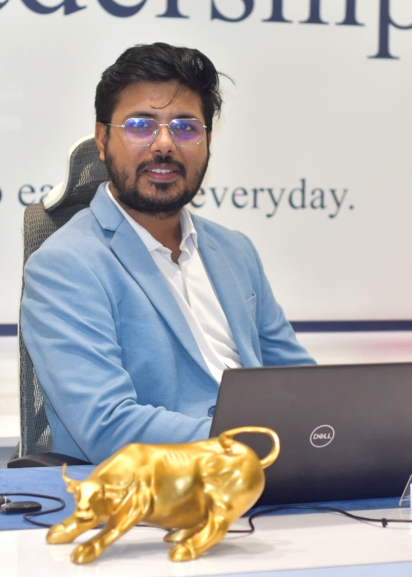 Shubham Soni sitting at his trading desk